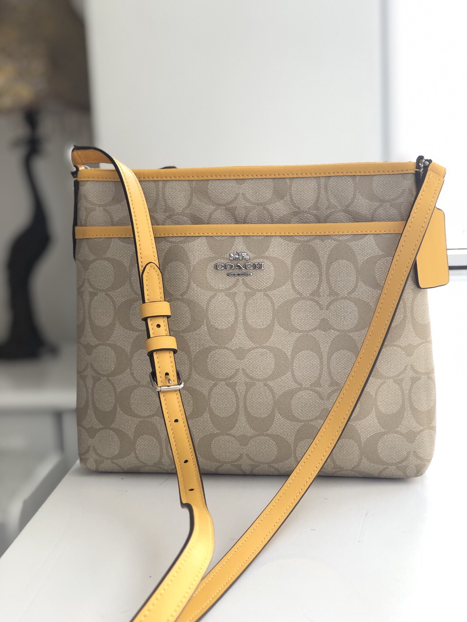 Túi Xách Nữ Coach Đeo Chéo Da Mềm Size 26 Linh Store Usa - Hàng Xách Tay Mỹ