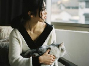 Nếu thương nhau thì vô tư thôi chứ đừng vô tâm
